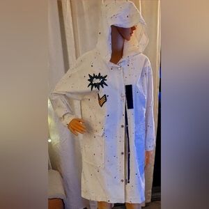 Graphic Hooded White Coat.